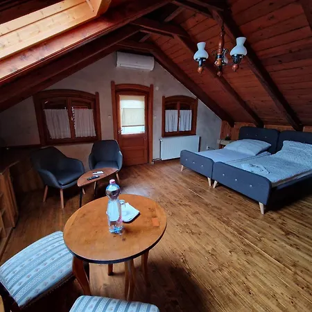 Morvai Panzio 3* Mogyoród