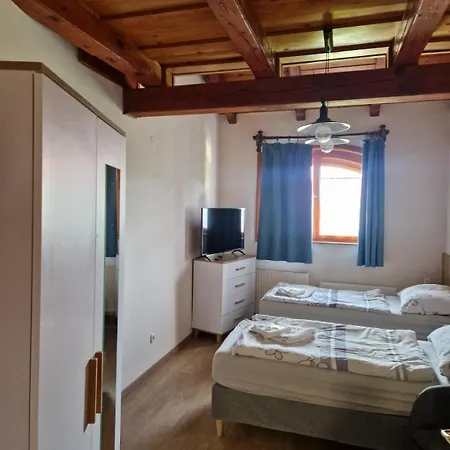 Bed & Breakfast Morvai Panzio 3*